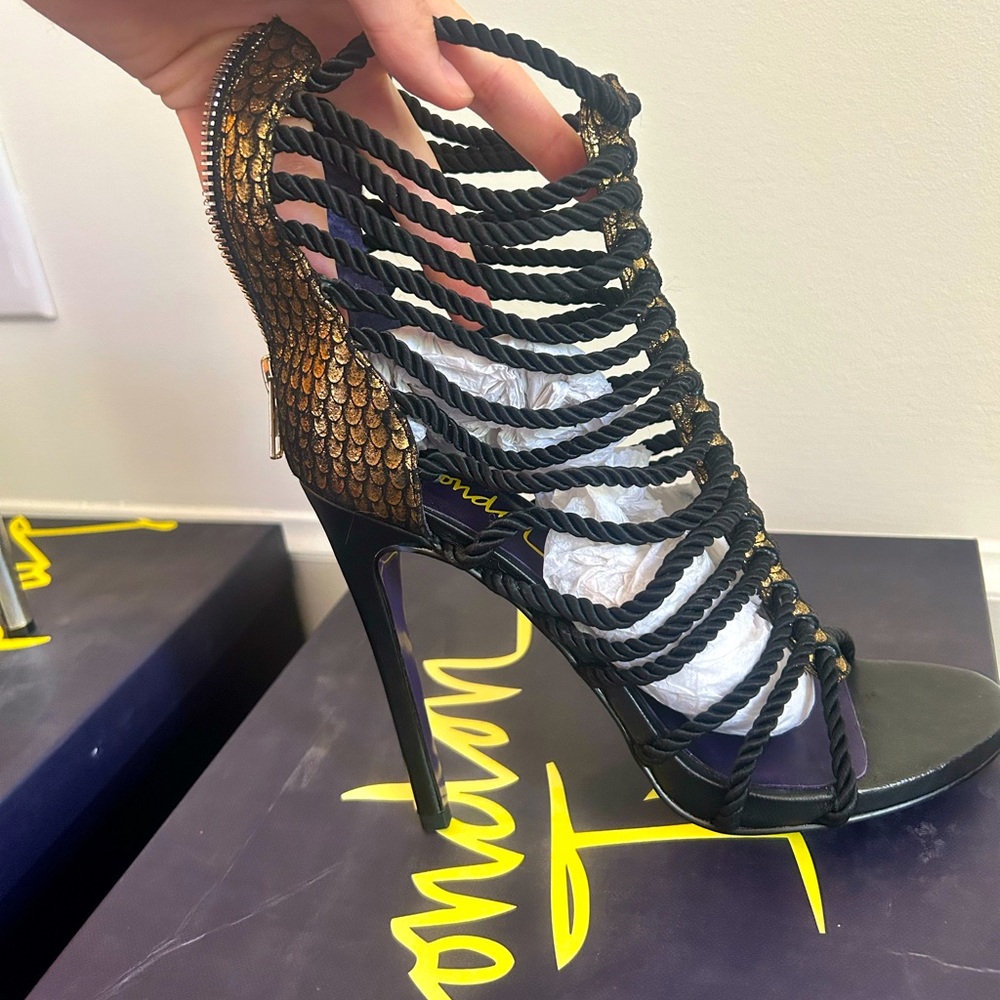BNIB- London Trash Black and Gold Rope Heels- Multiple Sizes